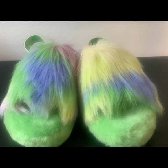 NEW UGG GIRLS FLUFF YEAH APPLE TIE DYE SLIDE SANDALS KIDS. # slides slippers - Picture 4 of 8